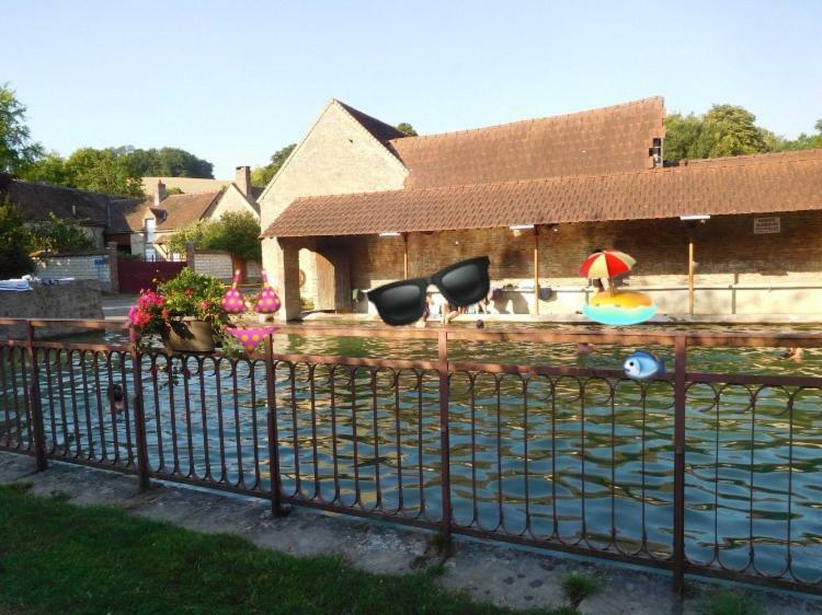 Au 24 Vila Villiers-Louis Exterior foto